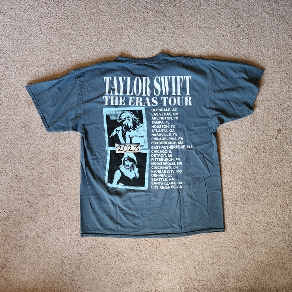 Unworn Taylor Swift Eras Tour t-shirt - Picture 2 of 3